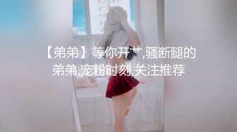 [MP4]逼毛很多的美女少婦誘惑狼友，聽狼友指揮脫光了玩弄騷穴，道具抽插騷逼，讓大哥玩弄騷奶子，撅著屁股玩騷逼